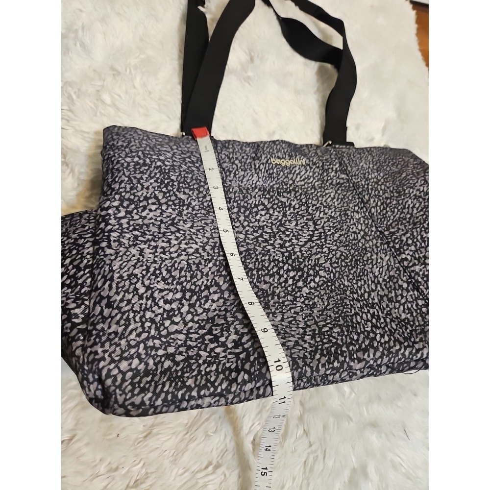 Baggallini Leopard Print Tote Bag RFID Wristlet Purse Travel Organizer - Picture 9 of 10